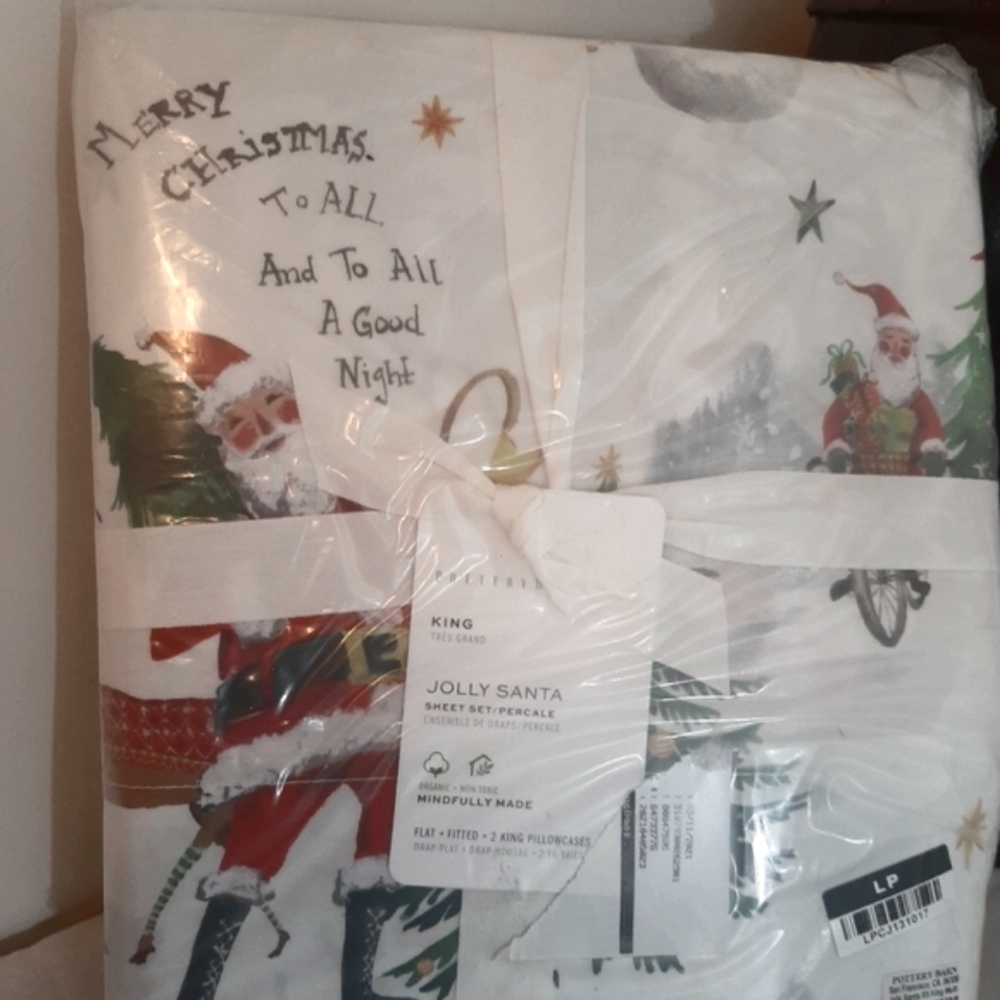 Pottery Barn Jolly Santa KING Cotton Percale Sheet Set - Picture 2 of 12